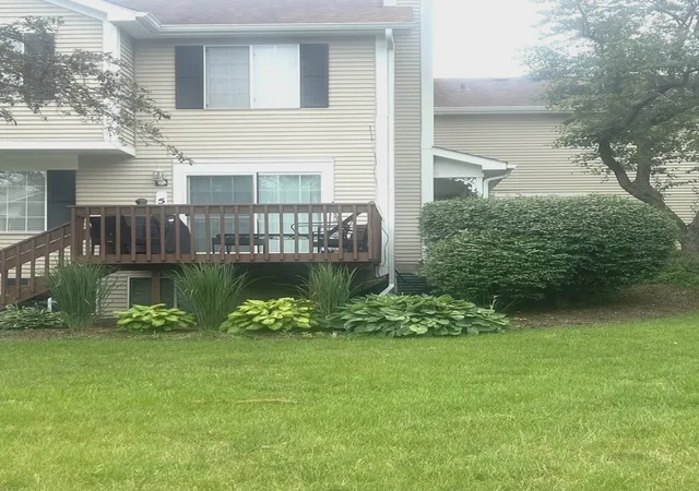 2nd image of 523 Lowell Dr, South Elgin, IL 60177 | MLS# 12687947