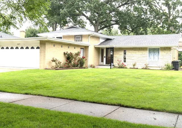 1st image of 10025 Bronx Ave, Skokie, IL 60077 | MLS# 12687957