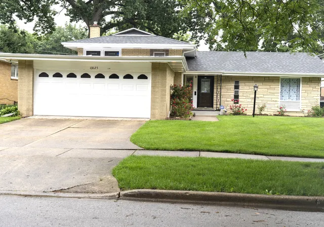 2nd image of 10025 Bronx Ave, Skokie, IL 60077 | MLS# 12687957