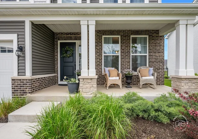 3rd image of 115 Piper Glen Ave, Oswego, IL 60543 | MLS# 12687971