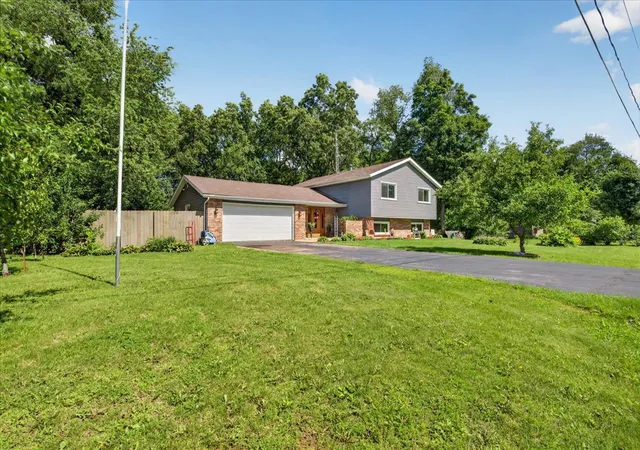 Homes for sale in Roscoe, IL | 13837 Beaver Dr, Roscoe, IL 61073 | MLS# 12687988