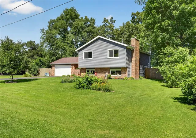 Homes for sale in Roscoe, IL | 13837 Beaver Dr, Roscoe, IL 61073 | MLS# 12687988
