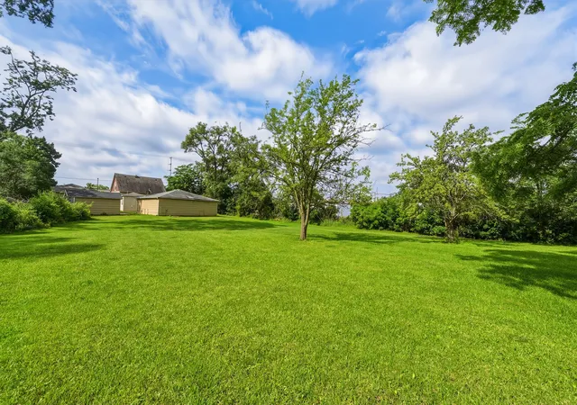 Photo 4 of Single family home for sale at 3944 183rd Street, Homewood, IL 60430 | MLS# 12688019 | Listing updated on 2026-08-14