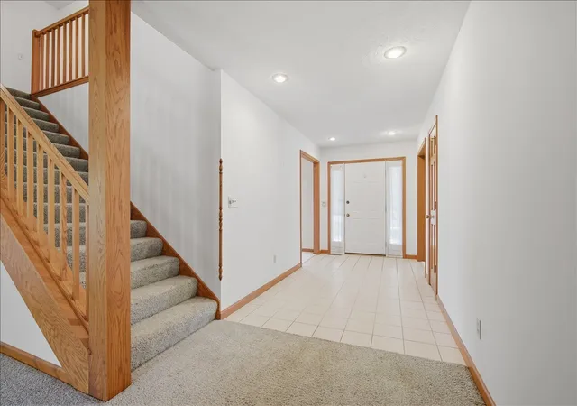 Homes for sale in Bloomington, IL | 2 Stetson Dr, Bloomington, IL 61701 | MLS# 12688024