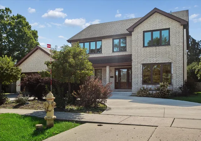 Photo 1 of Single family home for sale at 345 W Dempster St, Des Plaines, IL 60016 | MLS# 12688078 | Listing updated on 2026-10-07
