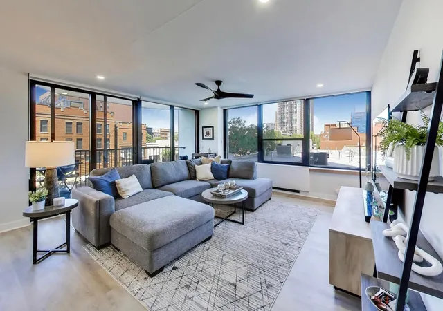 3rd image of 1560 N Sandburg Ter #315J, Chicago, IL 60610 | MLS# 12688082