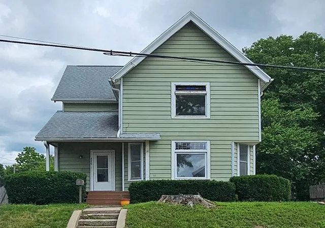 Homes for sale in Dixon, IL | 420 College Ave, Dixon, IL 61021 | MLS# 12688158
