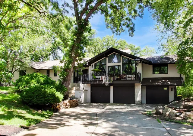 Homes for sale in Oak Brook, IL | 35 Windsor Dr, Oak Brook, IL 60523 | MLS# 12688181