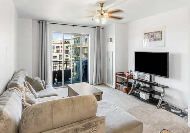 Homes for sale in Chicago, IL | 437 W Division St #814, Chicago, IL 60610 | MLS# 12688191