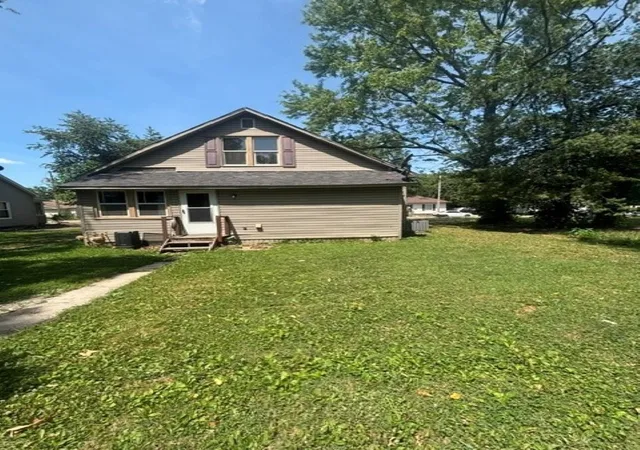 5th image of 407 N Madison St, West Frankfort, IL 62896 | MLS# 12688192
