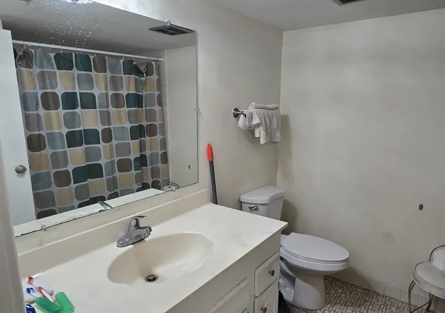Listing Photo 2 - Condo for sale in building located at 9637 S Keeler Ave, Oak Lawn, IL 60453 - Unit #1E