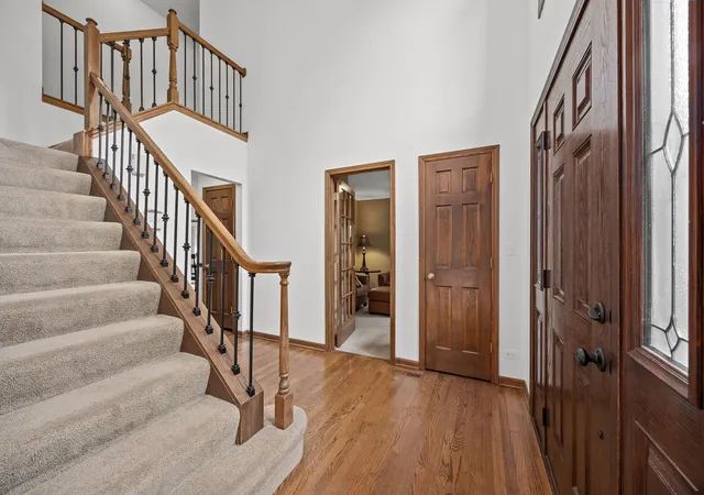 Photo 3 of Single family home for sale at 3925 Biltmore Rd, Downers Grove, IL 60515 | MLS# 12688240 | Listing updated on 2026-09-24