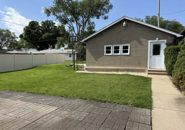 3rd image of 304 E Minnesota St, Spring Valley, IL 61362 | MLS# 12688291