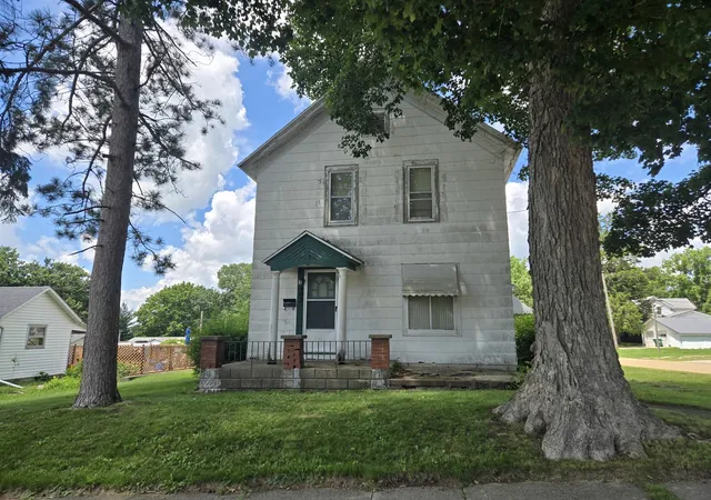 Homes for sale in Polo, IL | 402 W Dixon St, Polo, IL 61064 | MLS# 12688297
