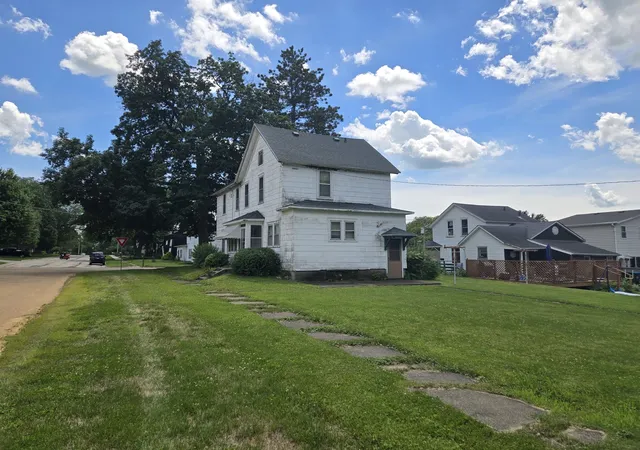 Homes for sale in Polo, IL | 402 W Dixon St, Polo, IL 61064 | MLS# 12688297