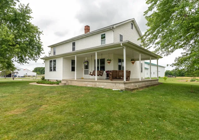 Homes for sale in Belle Rive, IL | 17057 E Saddle Club Rd, Belle Rive, IL 62810 | MLS# 12688302