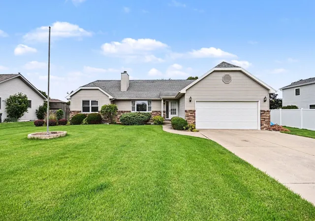 Homes for sale in Sandwich, IL | 217 E Sunset Ave, Sandwich, IL 60548 | MLS# 12688310