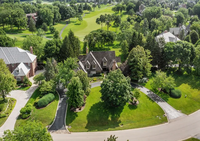 2nd image of 18 S Wynstone Dr, North Barrington, IL 60010 | MLS# 12688320
