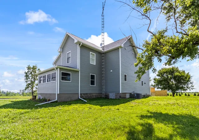 Homes for sale in Flanagan, IL | 17469 N 300 East Rd, Flanagan, IL 61740 | MLS# 12688328