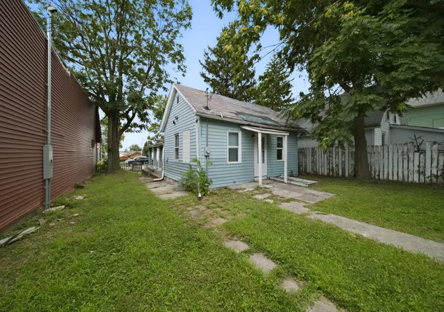 2nd image of 2708 7th Ave, Rock Island, IL 61201 | MLS# 12688336