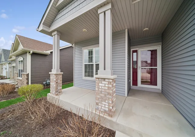 Photo 1 of Single family home for sale at 807 Alexandra Ln, Yorkville, IL 60560 | MLS# 12688375 | Listing updated on 2026-09-23