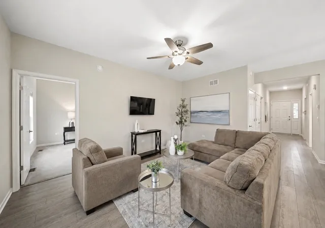 Photo 3 of Single family home for sale at 807 Alexandra Ln, Yorkville, IL 60560 | MLS# 12688375 | Listing updated on 2026-09-23