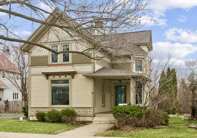 1st image of 123 Raymond Ave, Barrington, IL 60010 | MLS# 12688385