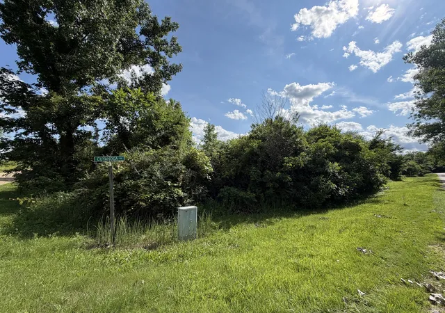 Homes for sale in Dixon, IL | 101 Cuyahoga Dr, Dixon, IL 61021 | MLS# 12688425