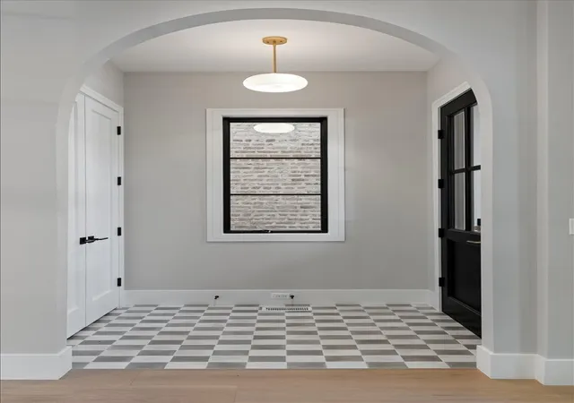 Homes for sale in Chicago, IL | 1841 W Newport Ave, Chicago, IL 60657 | MLS# 12688427