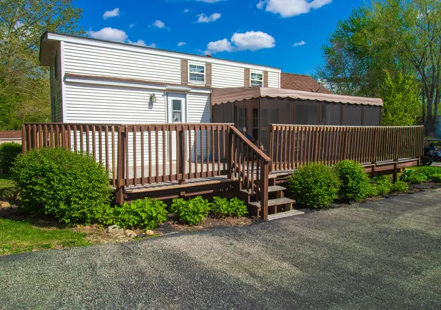 Homes for sale in Wilmington, IL | 260 Fossil Bay Ct, Wilmington, IL 60481 | MLS# 12688431
