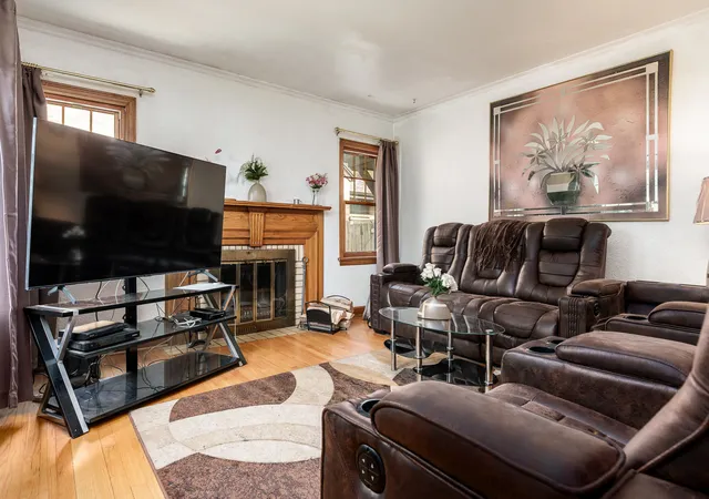 Photo 2 of Single family home for sale at 3320 Minnesota Dr, Rockford, IL 61108 | MLS# 12688466 | Listing updated on 2026-09-14