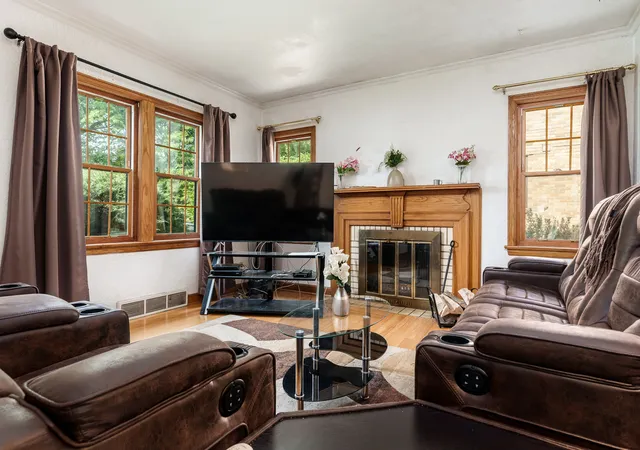 Photo 3 of Single family home for sale at 3320 Minnesota Dr, Rockford, IL 61108 | MLS# 12688466 | Listing updated on 2026-09-14