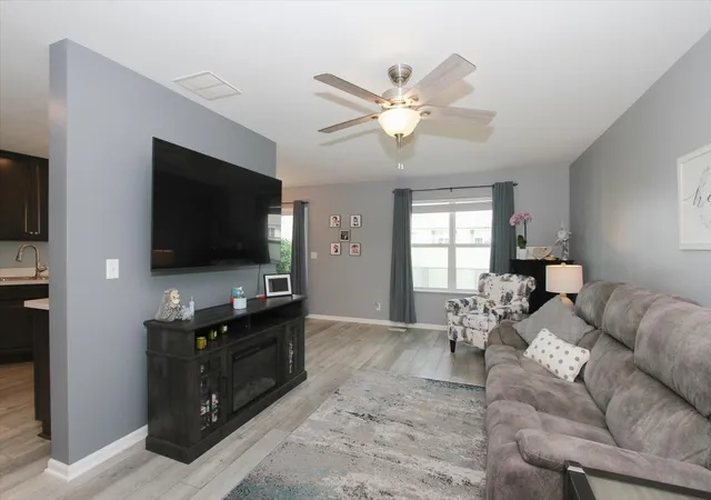 Homes for sale in Hampshire, IL | 1074 Turin Dr, Hampshire, IL 60140 | MLS# 12688473