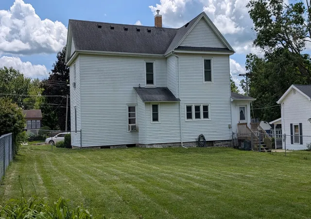Homes for sale in Polo, IL | 410 W Dixon St, Polo, IL 61064 | MLS# 12688484