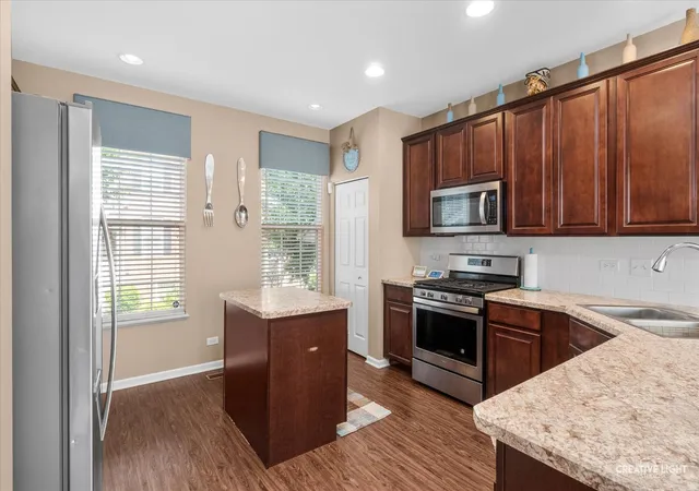 Homes for sale in Oswego, IL | 263 Lakeshore Dr, Oswego, IL 60543 | MLS# 12688501