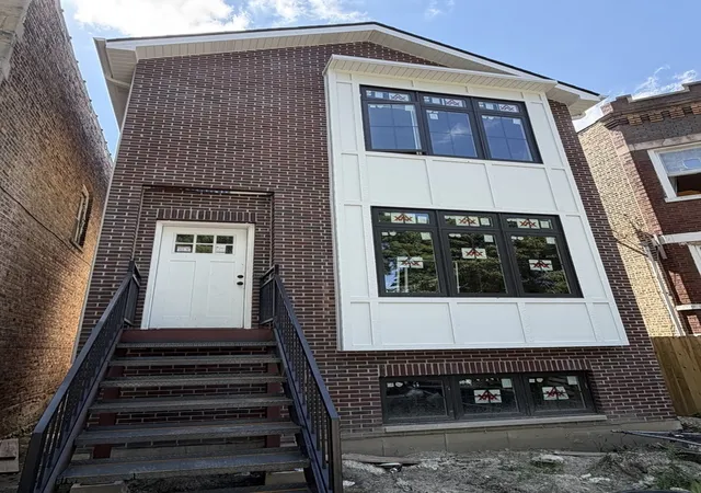 Homes for sale in Chicago, IL | 640 N Trumbull Ave, Chicago, IL 60624 | MLS# 12688525