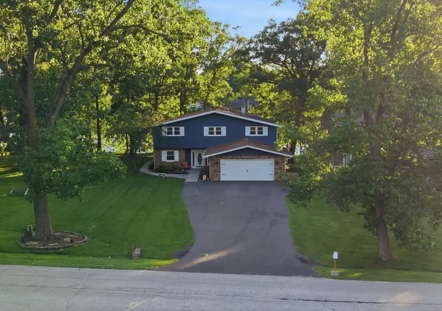 3rd image of 2080 Hidden Valley Dr, Crown Point, IN 46307 | MLS# 12688528