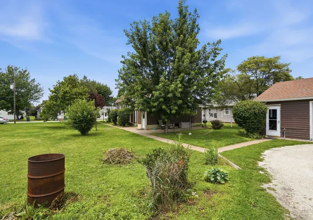 Homes for sale in Monmouth, IL | 823 N A St, Monmouth, IL 61462 | MLS# 12688537