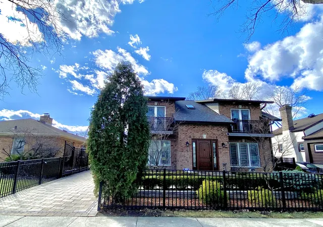 1st image of 1052 Margret St, Des Plaines, IL 60016 | MLS# 12688580