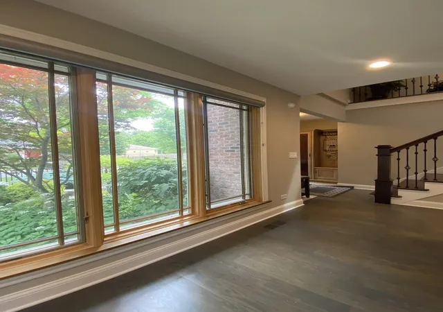 2nd image of 1052 Margret St, Des Plaines, IL 60016 | MLS# 12688580