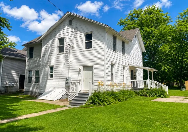 Homes for sale in Sterling, IL | 109 5Th Ave, Sterling, IL 61081 | MLS# 12688593