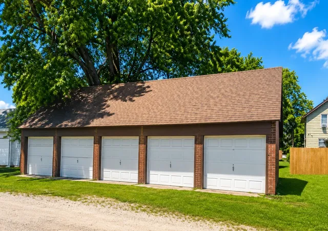 Homes for sale in Sterling, IL | 109 5Th Ave, Sterling, IL 61081 | MLS# 12688593