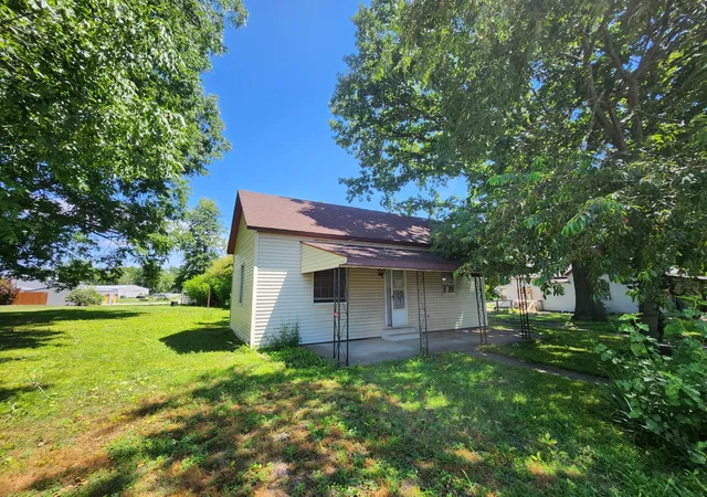 Homes for sale in Pinckneyville, IL | 33 Cripple Creek Rd, Pinckneyville, IL 62274 | MLS# 12688594