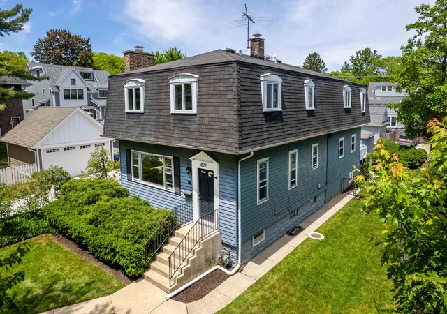 3rd image of 1822 Walnut Ave, Wilmette, IL 60091 | MLS# 12688599