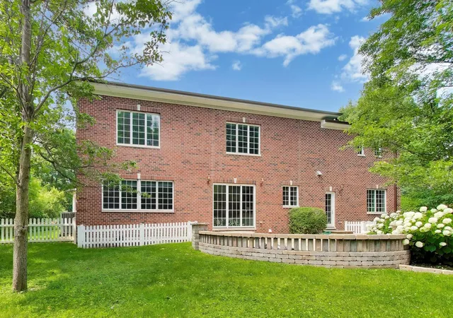 2nd image of 73 Locust Rd, Winnetka, IL 60093 | MLS# 12688601