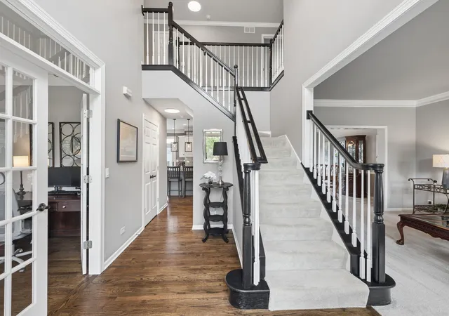 2nd image of 2612 Charlestowne Ln, Naperville, IL 60564 | MLS# 12688607