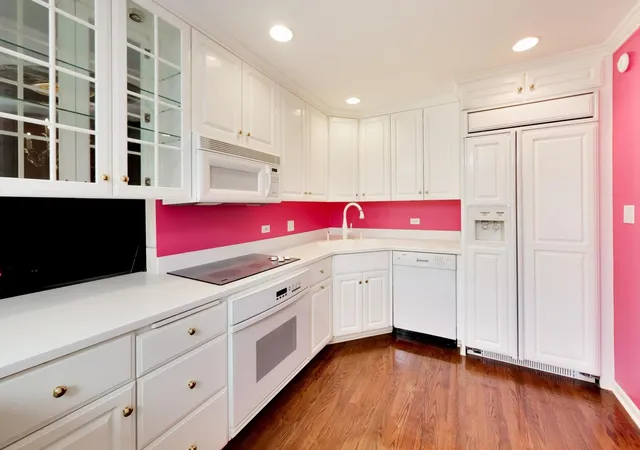 Photo 3 of Townhouse for sale at 110 Commons Dr, Palos Park, IL 60464 | MLS# 12688630 | Listing updated on 2026-09-24