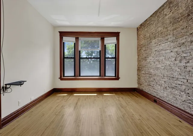 Homes for sale in Chicago, IL | 1404 W Flournoy St #3, Chicago, IL 60607 | MLS# 12688648