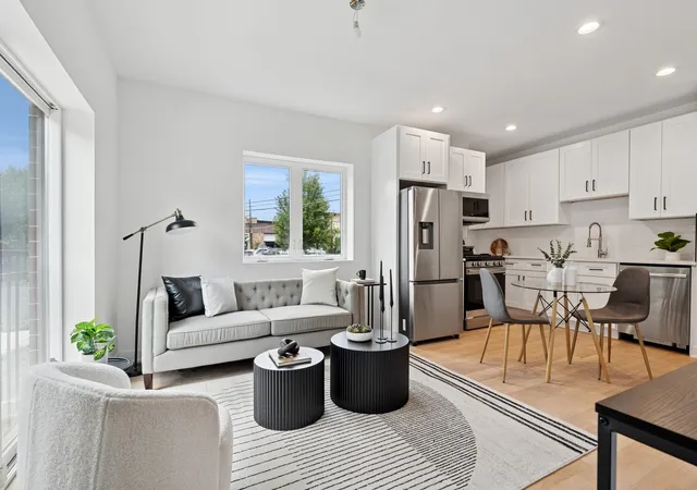 Homes for sale in Chicago, IL | 6755 N Hermitage Ave #3, Chicago, IL 60626 | MLS# 12688653