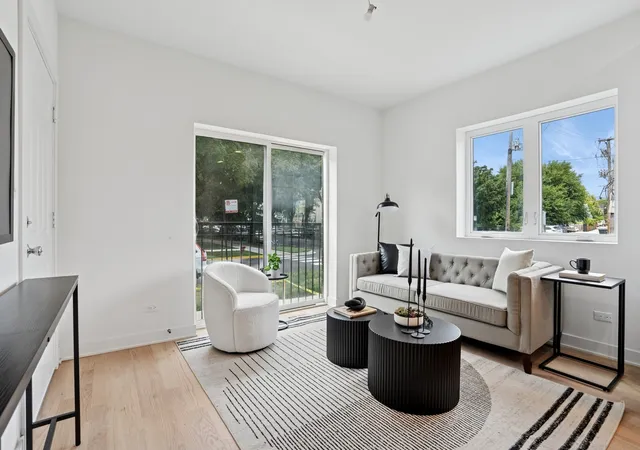 Homes for sale in Chicago, IL | 6755 N Hermitage Ave #3, Chicago, IL 60626 | MLS# 12688653